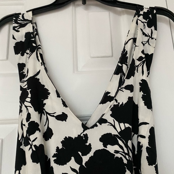 ELLE DRESS - Picture 3 of 6